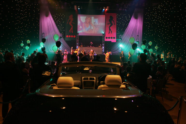 Banquet - James Bond